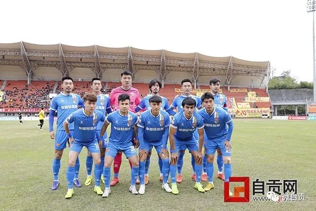 稳得很！廖三宁半场2中2轻松拿下5分1篮板1助攻