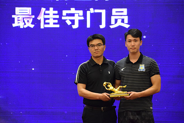 CBA新动态：NBA明星中锋或加盟上海男篮，广东宏远关注拉塞尔